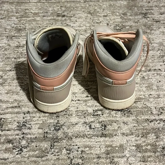 Nike Air Jordan 1 Mid Milan - Picture 2 of 8